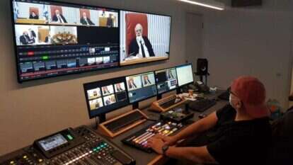 שידור חי וניסיוני בבית המשפט העליון. | לע"מ-לשכת העתונות הממשלתית