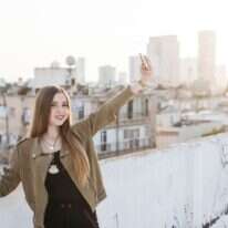 נועה הילזנרט. | אבישג שאר-ישוב