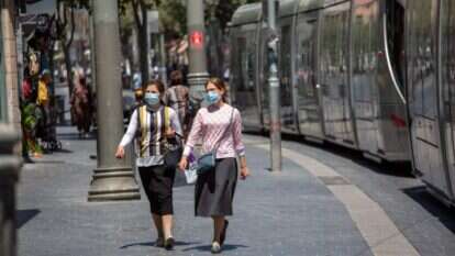 רחוב יפו בירושלים, אוגוסט 2020. למצולמים אין קשר לנאמר בכתבה. | שאטרסטוק רחוב יפו בירושלים, אוגוסט 2020. למצולמים אין קשר לנאמר בכתבה. | שאטרסטוק