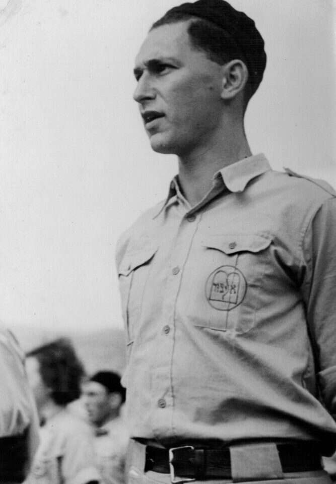 חניך במדי התנועה. | אליצור ישראל