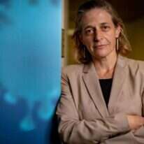 ד"ר שרון אלרעי־פרייס במרכז השליטה של משרד הבריאות. | אריק סולטן