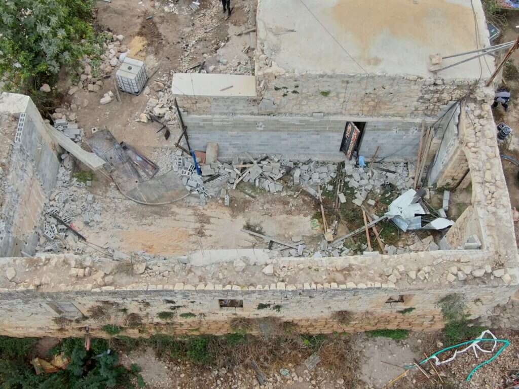 צילומי רחפן של חאן א-לובן לאחר ההריסה. | תנועת רגבים