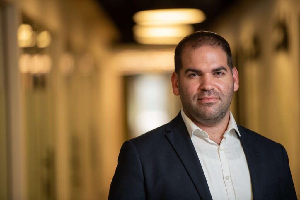 ישי מרלינג. | שריה דיאמנט