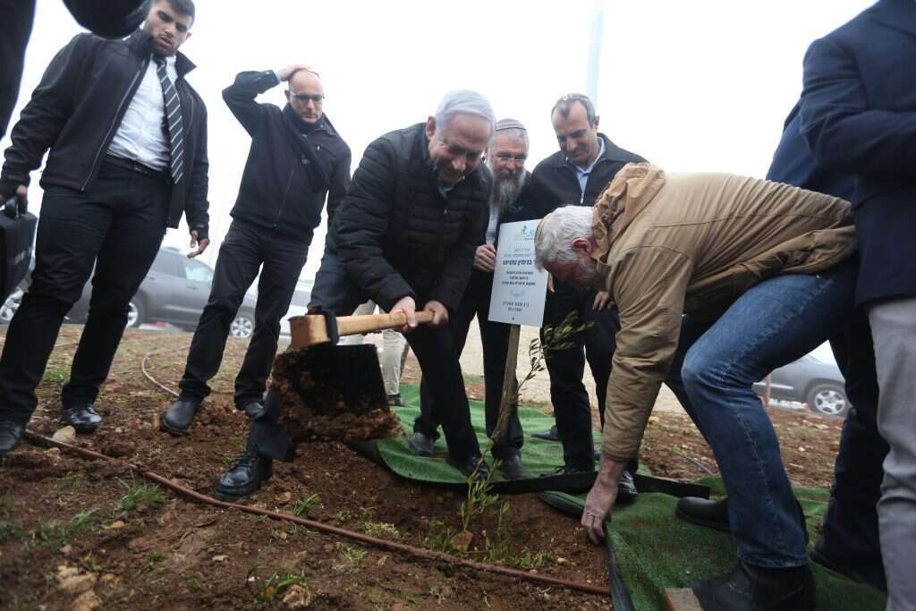 היחס השתנה. נתניהו עם זמביש בנתיב האבות, 2019. | מרק ישראל סלם