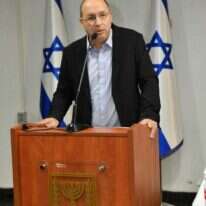 אבי ניסנקורן. | שלומי אמסלם, לע"מ