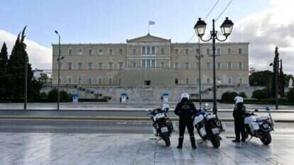כיכר סינטגמה הריקה מול בניין הפרלמנט במכרז אתונה, יוון. | AFP