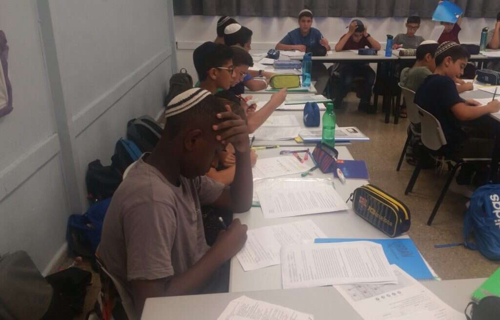 צריך להפעיל את התלמידים. תלמישי ישיבת בנ"ע ראשון לציון