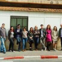 מימין לשמאל: אלעד טנא, רחלי ברניג–דירקטור, יעל קורן, אסף וייס, גיתית מגל, אראלה לוי, סיון קידרון, יקי הפשטיין, אביטל אינדיג ואריאל שנבל. | ישראל ברדוגו