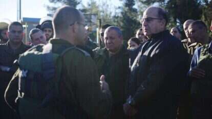 מח"ט עציון, רומן גופמן יחד עם שר הביטחון יעלון והרמטכ"ל אייזנקוט. 20/11/15