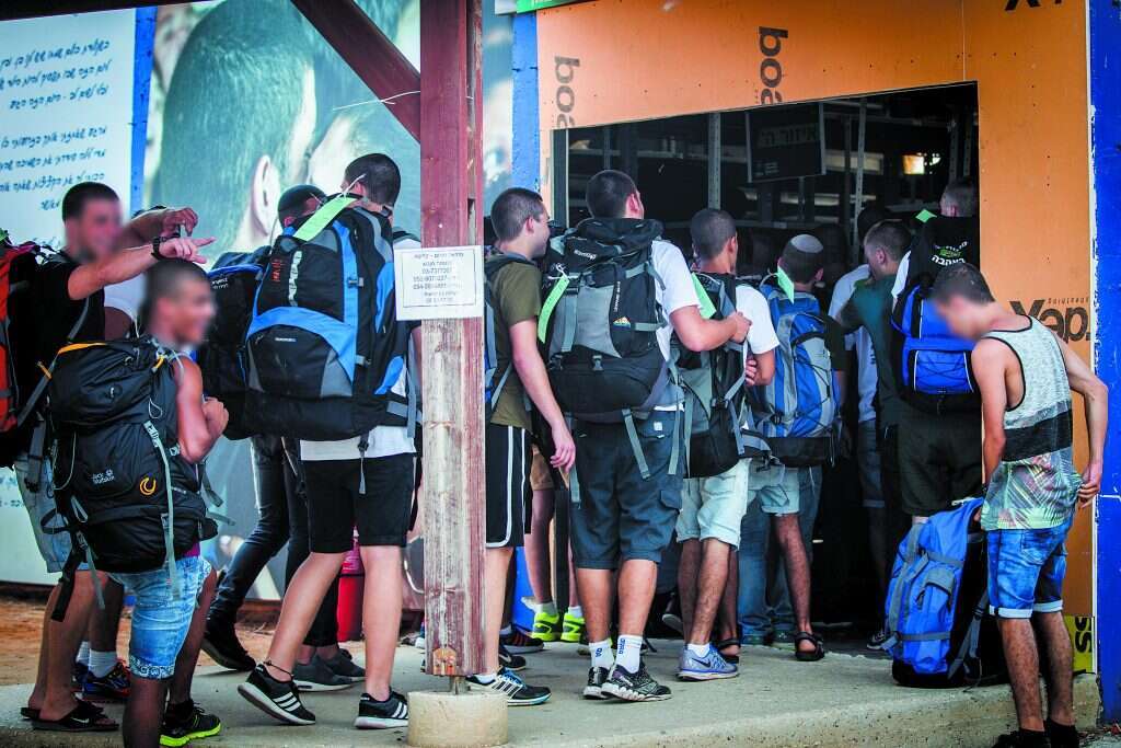 הוראת ראש אגף כוח אדם הייתה שפטור נפשי יינתן בכובד ראש, וכמוצא אחרון. לשכת הגיוס בתל־השומר. | מרים אלסטר, פלאש 90