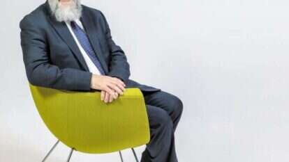 הרב קלמן סמואלס. | אריק סולטן הרב קלמן סמואלס. | אריק סולטן