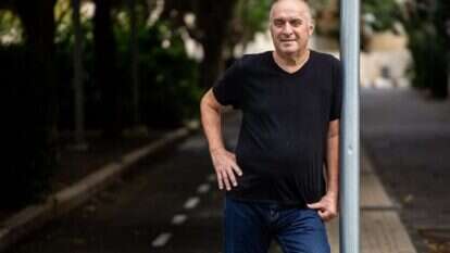 צביקה שרף. | אבישג שאר-ישוב