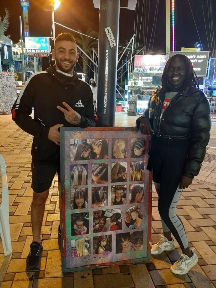 פוטי ג'ון (מימין). | בתאל קולמן