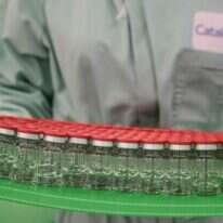 ייצור החיסון של חברת אסטרהזניקה. | AFP