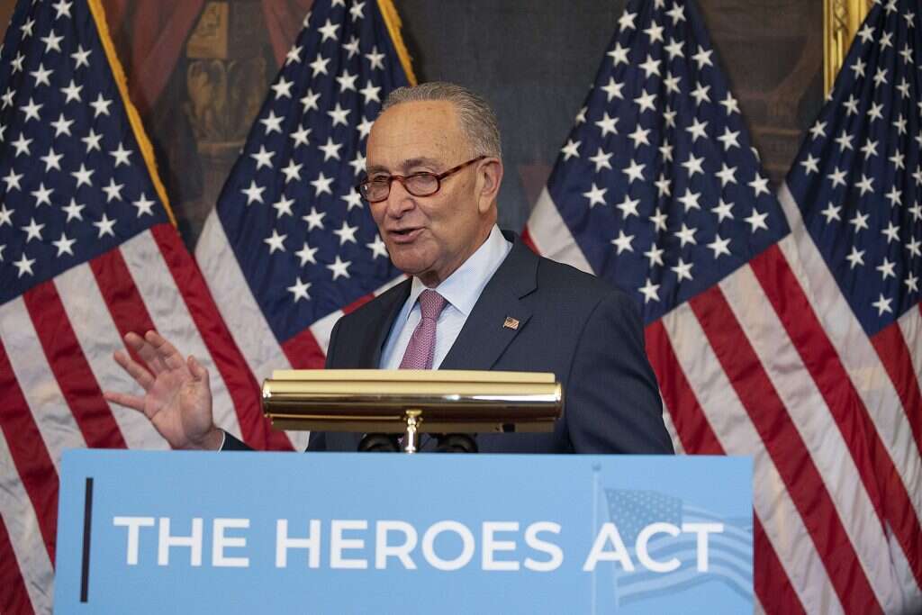 לא טרח לשכנע. הסנאטור צ'אק שומר. | AFP