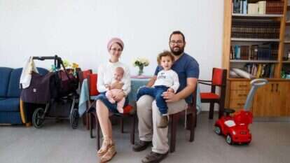 משפחת ראשי, מעלה חבר. | לירון מולדובן