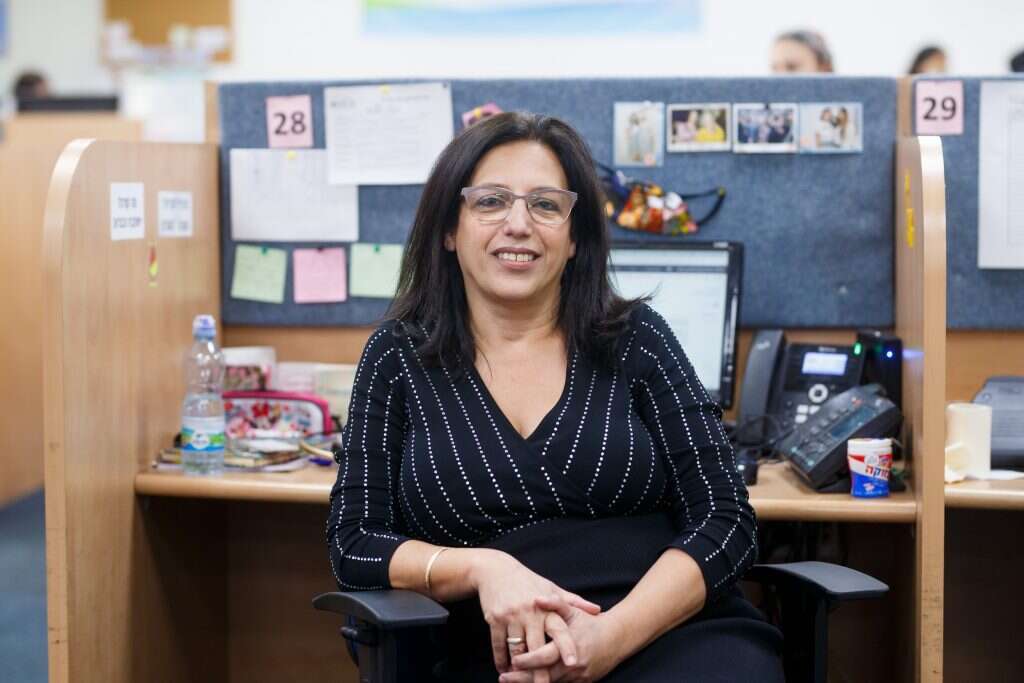 נגה לוי, מוקדנית. | לירון מולדובן