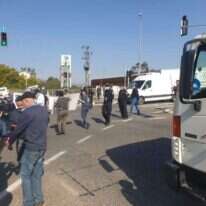 הפגנת עובדי המאפייה בכניסה לקריית שמונה. | אביב עזוז