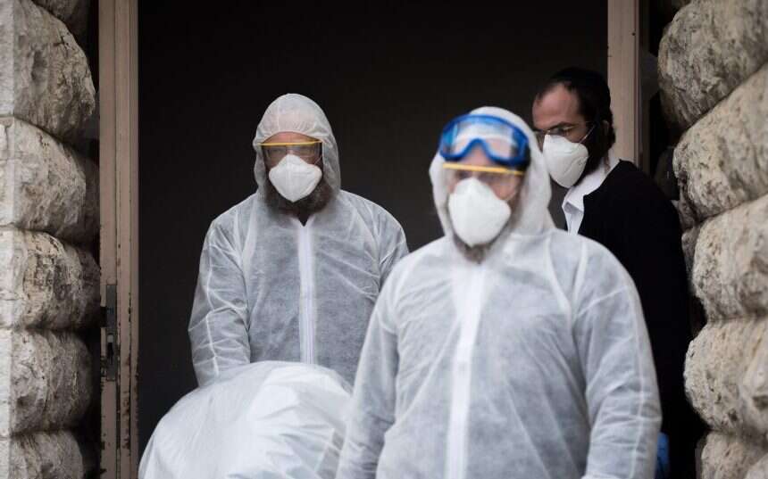 מרוויחים פה יפה, אך אנשים לא רוצים לעבוד. חברה קדישא. | יונתן זינדל, פלאש 90