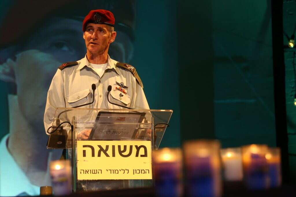 עד אז שמו לא אמר הרבה לציבור הרחב. הנאום המפורסם בערב יום השואה 2016. | אסף שילה, ישראל סאן עד אז שמו לא אמר הרבה לציבור הרחב. הנאום המפורסם בערב יום השואה 2016. | אסף שילה, ישראל סאן