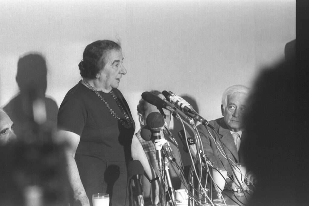 סירבה לכל מעורבות במבצע. ראש הממשלה דאז גולדה מאיר. | פריץ כהן, לע"מ סירבה לכל מעורבות במבצע. ראש הממשלה דאז גולדה מאיר. | פריץ כהן, לע"מ