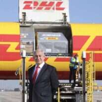 ראש הממשלה נתניהו עם משלוח החיסונים. | מרק ישראל סלם