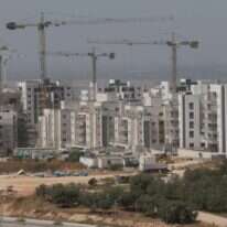 בנייה בחריש