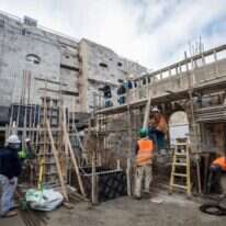 העבודות בבית הכנסת "תפארת ישראל", השבוע. | יונתן זינדל, פלאש 90