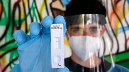 בדיקת קורונה מהירה בישראל. | AFP