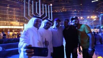 ישראלים בדובאי, אחרי חתימת ההסכמים. | EPA