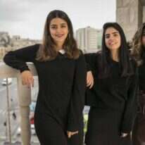 מימין לשמאל: לבונה, רבקה ואביגיל. | אוליבייה פיטוסי, פלאש 90