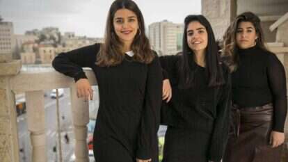 מימין לשמאל: לבונה, רבקה ואביגיל. | אוליבייה פיטוסי, פלאש 90