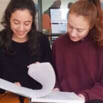 תלמידות מדרשת אמית מודיעין. צילם: ליאת וגשל