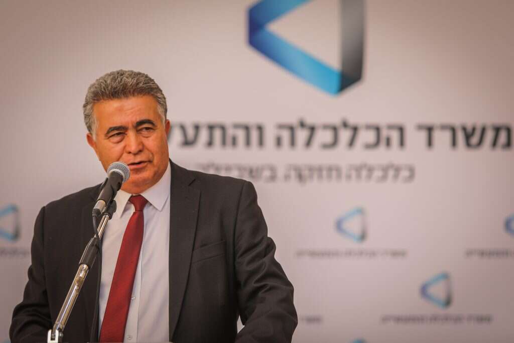 עמיר פרץ. | אורן בן חקון