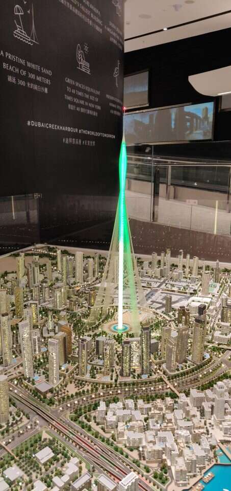 דגם המגדל הבא בגובה קילומטר. | מיכאל טוכפלד