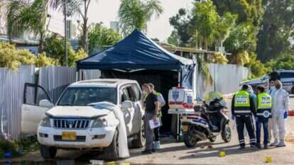 שוטרים בזירת רצח בלוד. | יוסי אלוני, פלאש 90