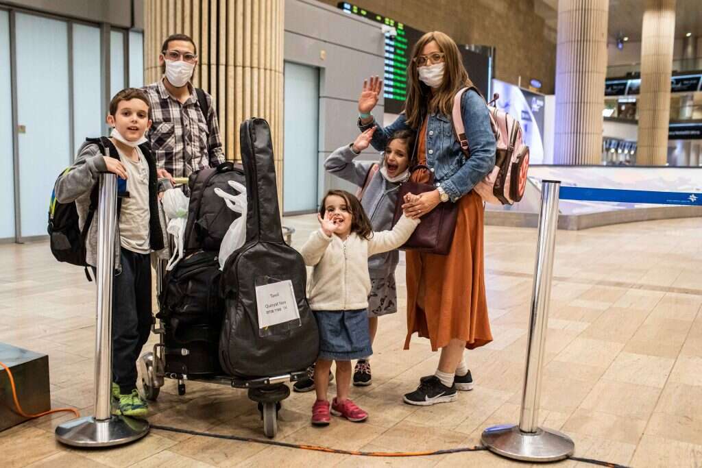 עולים חדשים מברזיל ומארגנטינה ביום האחרון של השנה. | אבישג שאר ישוב עולים חדשים מברזיל ומארגנטינה ביום האחרון של השנה. | אבישג שאר ישוב