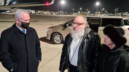 נתניהו מקבל את פני פולארד בנתב"ג ביום רביעי