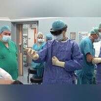 משקפי המציאות הרבודה על עיני המנתח. | רועי בלחנס, Dental Pro Video