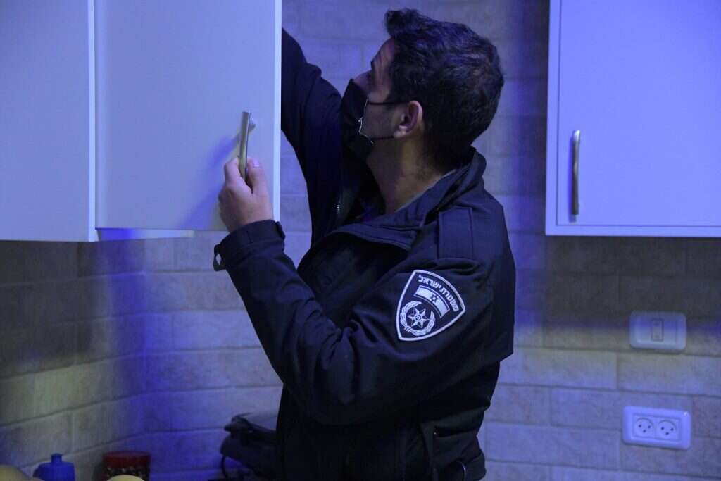 חיפוש משטרתי. אילוסטרציה. | דוברות המשטרה