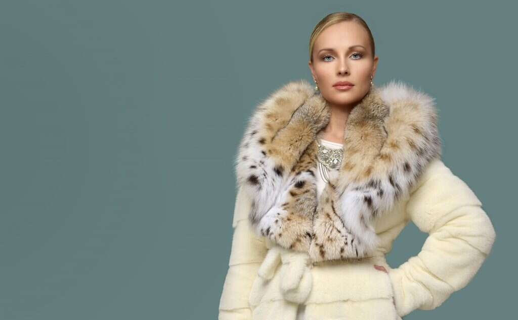 משתמשים בשאריות של תעשיית הפרווה העולמית. | שאטרסטוק