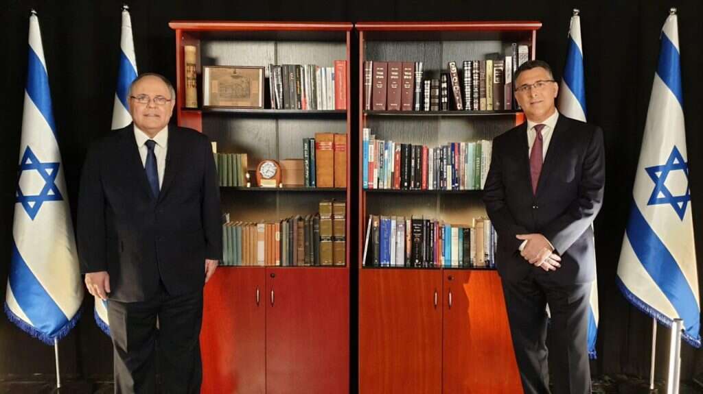 גדעון סער ודני דיין. באדיבות תקווה חדשה