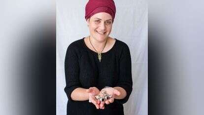 שירלי מתתיה. | אביטל הירש