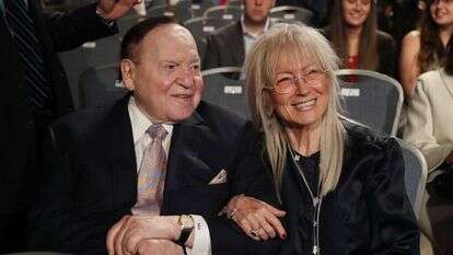 "חיילים של ישראל בעולם". שלדון ומרים אדלסון. | EPA