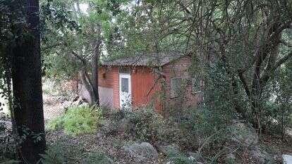 מזל שהפלמ"חניקית עברה דירה. הצריף האדום. | יעל (פרוינד) אברהם