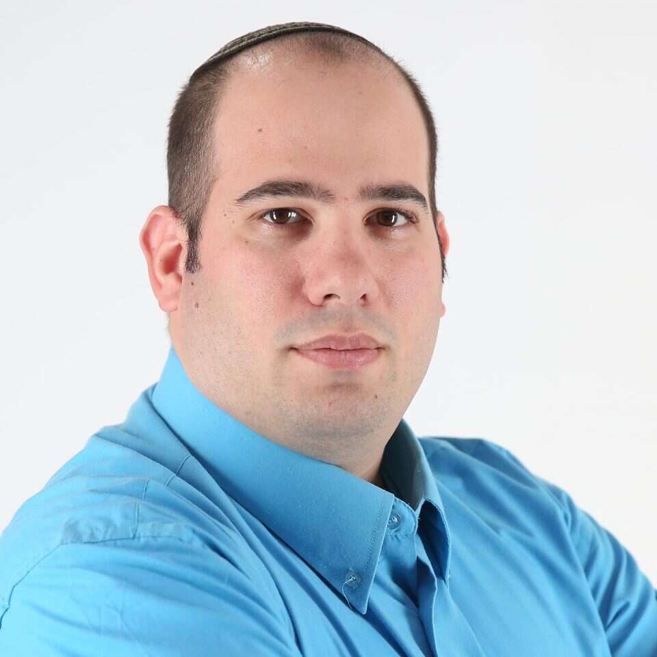 רוני ארזי. | דניאל בראון