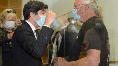 אריה שיף (מימין) בבית המשפט. | דודו גרינשפן