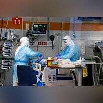 טיפול בחולי קורונה בבית חולים "שיבא". למצולמים אין קשר לכתבה. | AFP