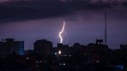 ברקים בשמי עזה. | EPA