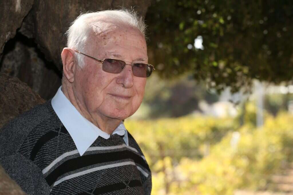 משה מושקוביץ. | מרים צחי